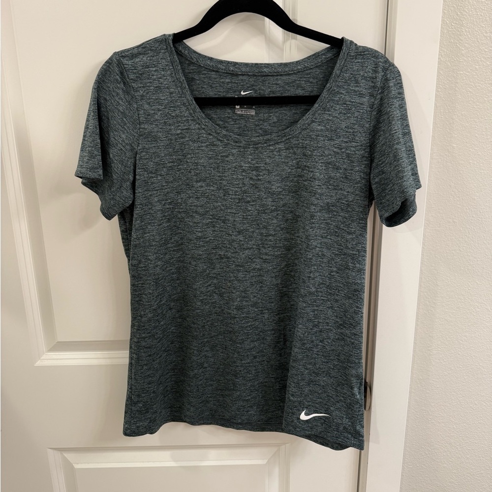 Nike gray t shirt - women’s sz m